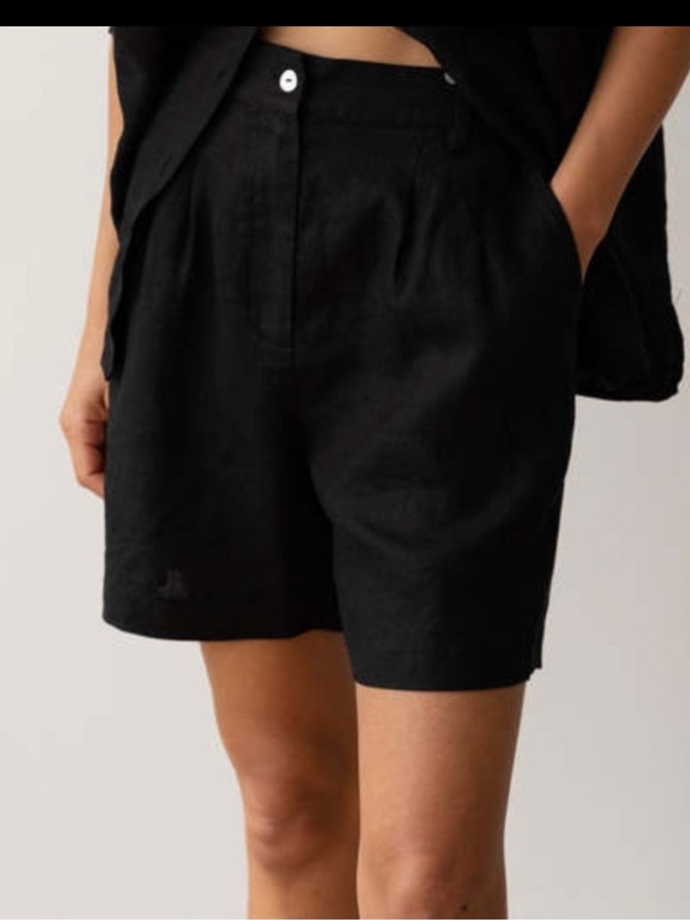 DONNI. Black High-Rise Tailored Shorts